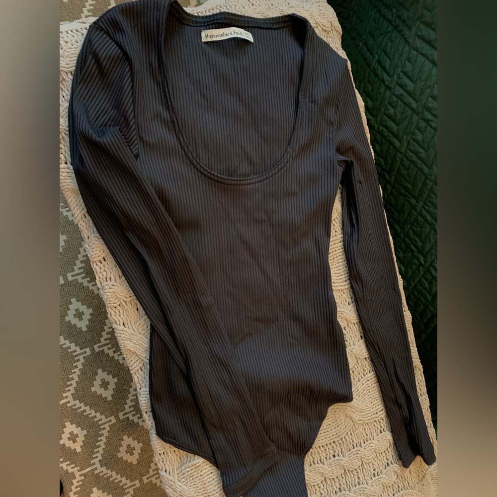 Abercrombie bodysuit - like new ✨